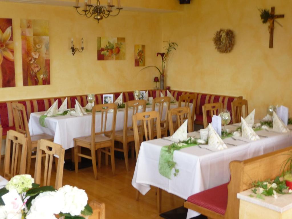 Ferienhotel Herzog Neumarkt am Wallersee Esterno foto