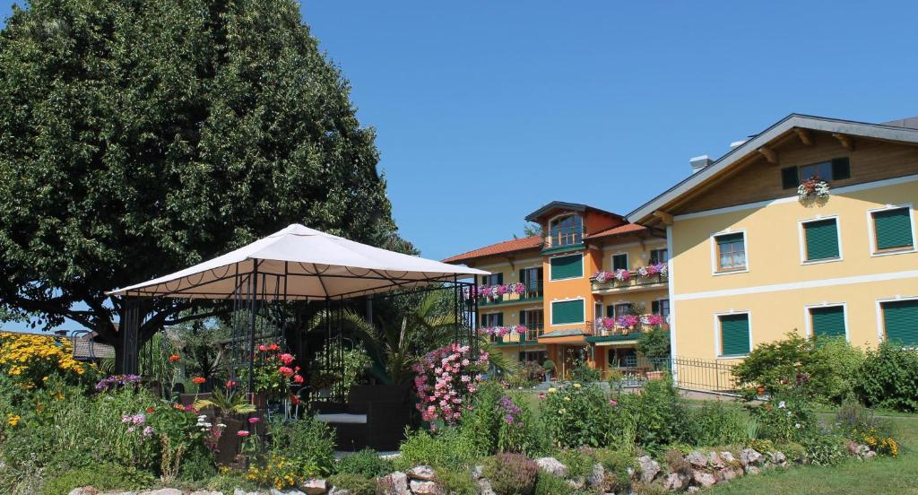 Ferienhotel Herzog Neumarkt am Wallersee Esterno foto