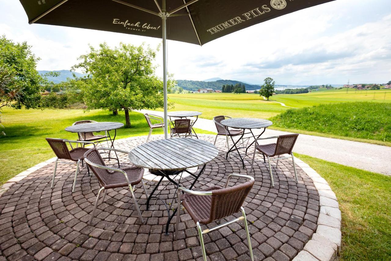 Ferienhotel Herzog Neumarkt am Wallersee Esterno foto